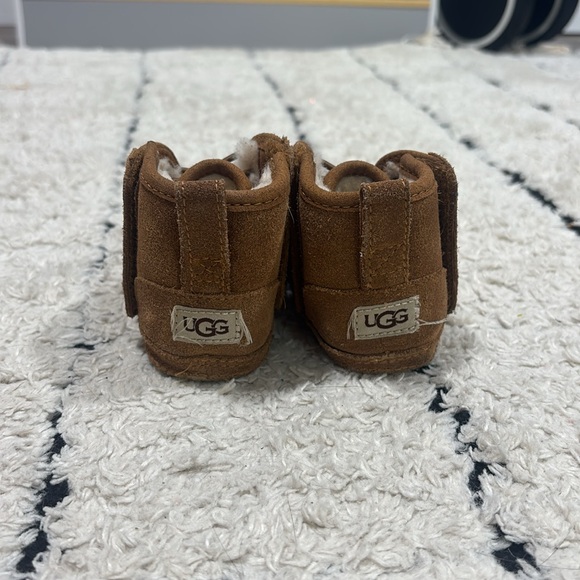 UGG Boots - Picture 5 of 7